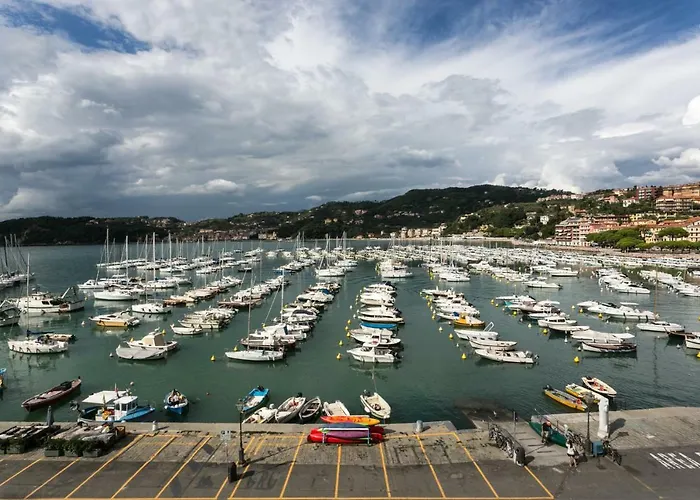 Al Molo Sea View Rooms Lerici